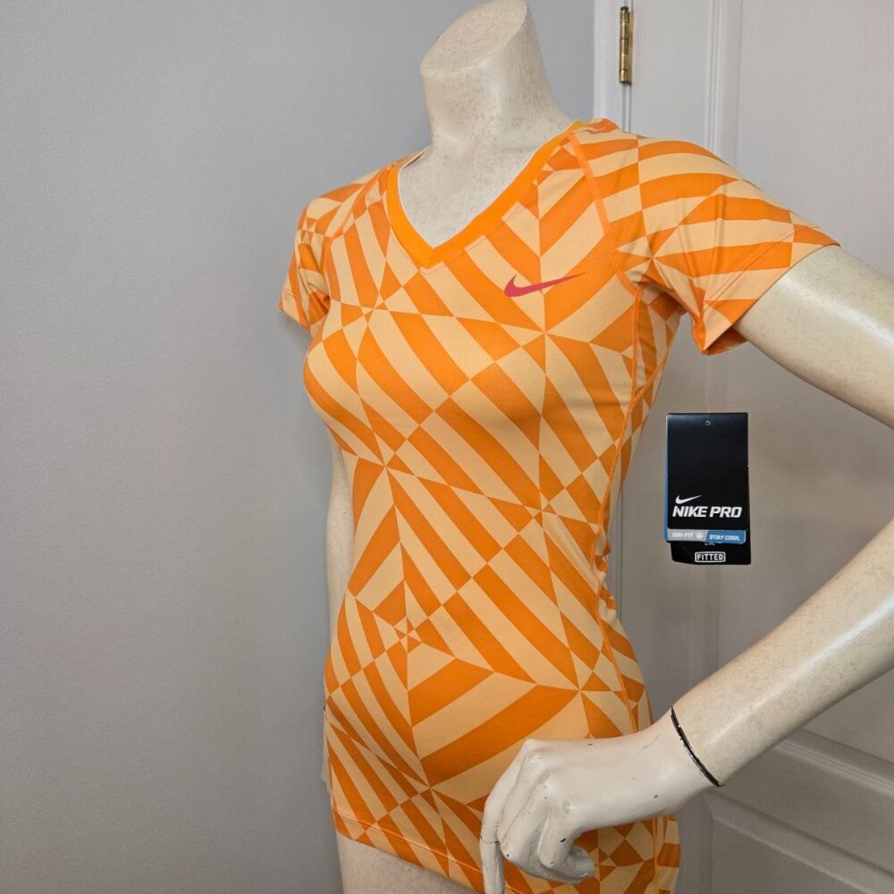 Nike Pro Dri Fit Athletic Top Size XS Orange Printed Short Sleeve Fitted Gym